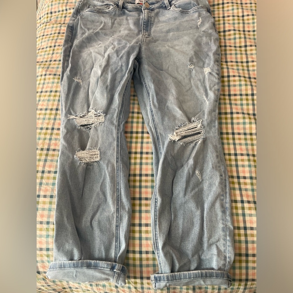 ARULA Light Blue Denim Jeans